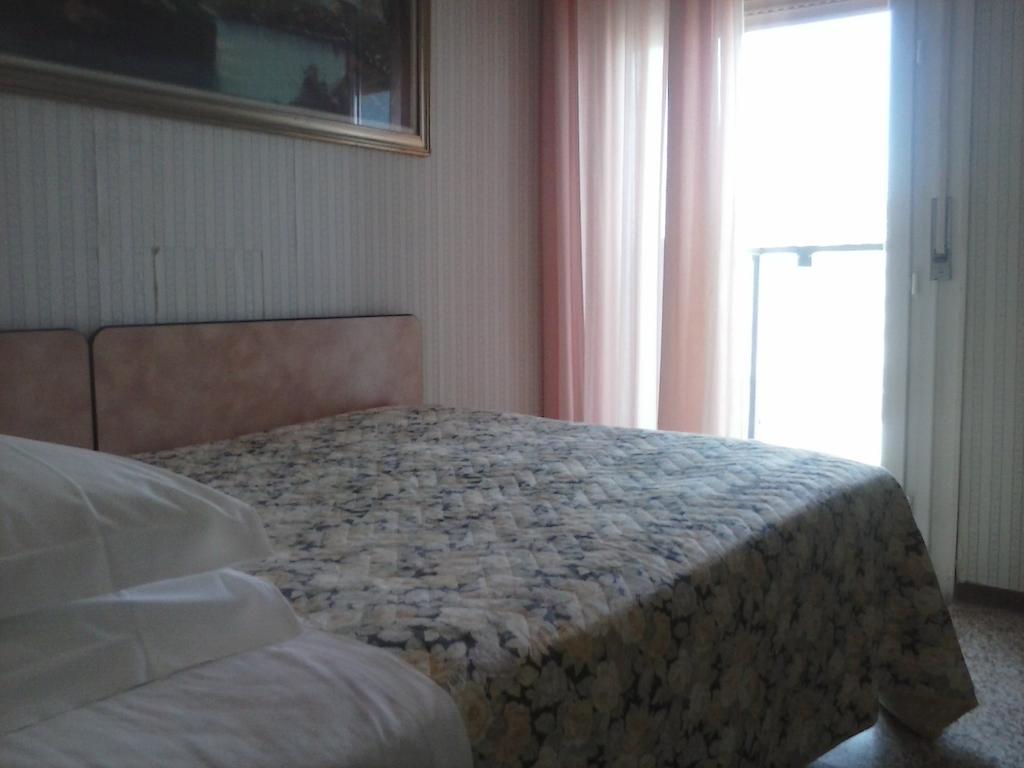 Hotel Primavera Sul Mare Лидо-ди-Савио Экстерьер фото